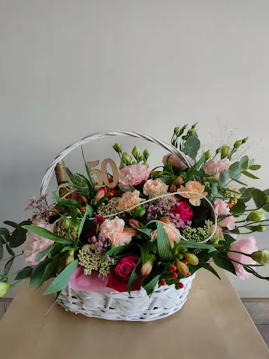 Kwiaciarnia i Poczta Kwiatowa TuliPani